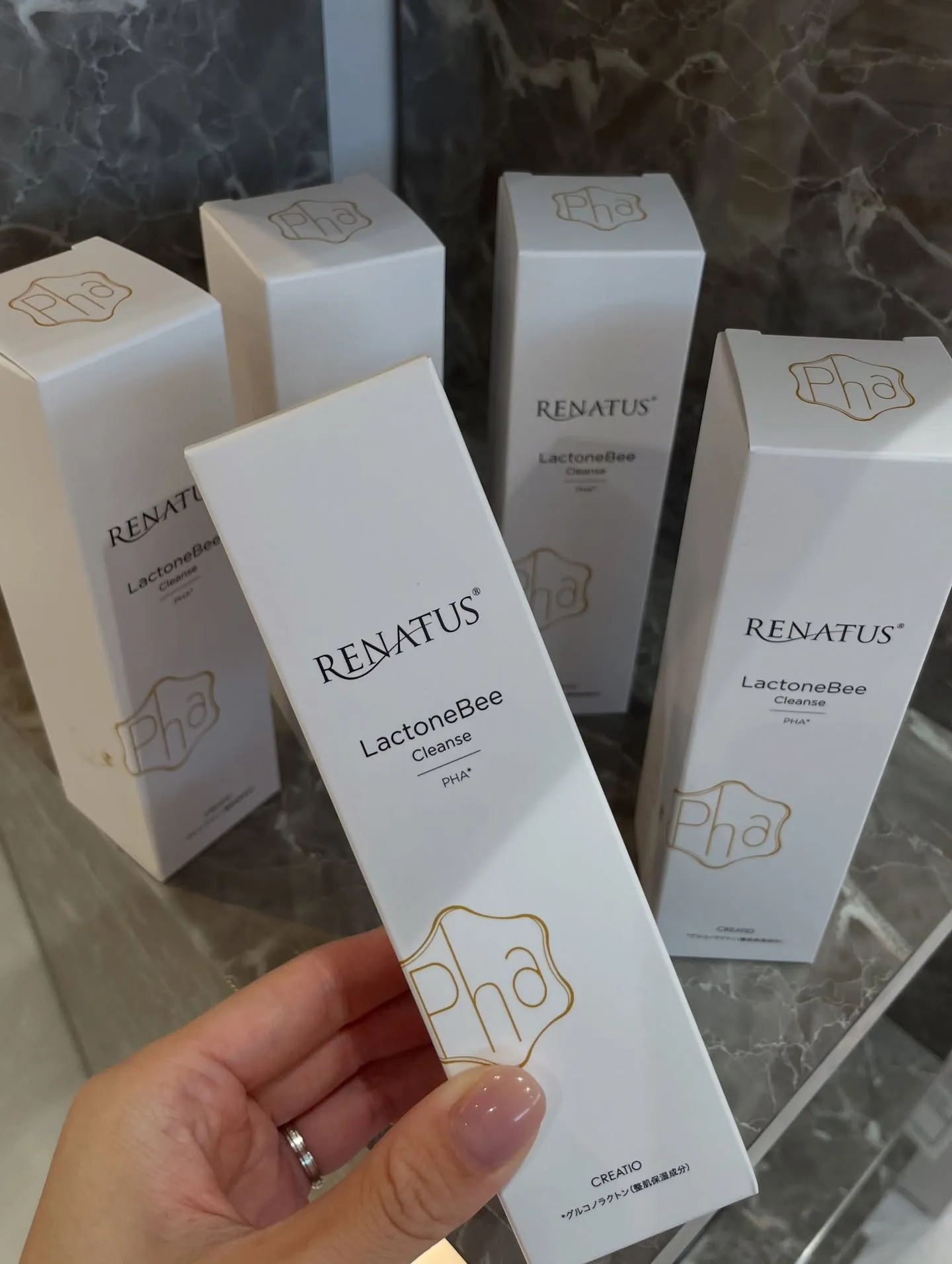ドクターズコスメRENATUSから